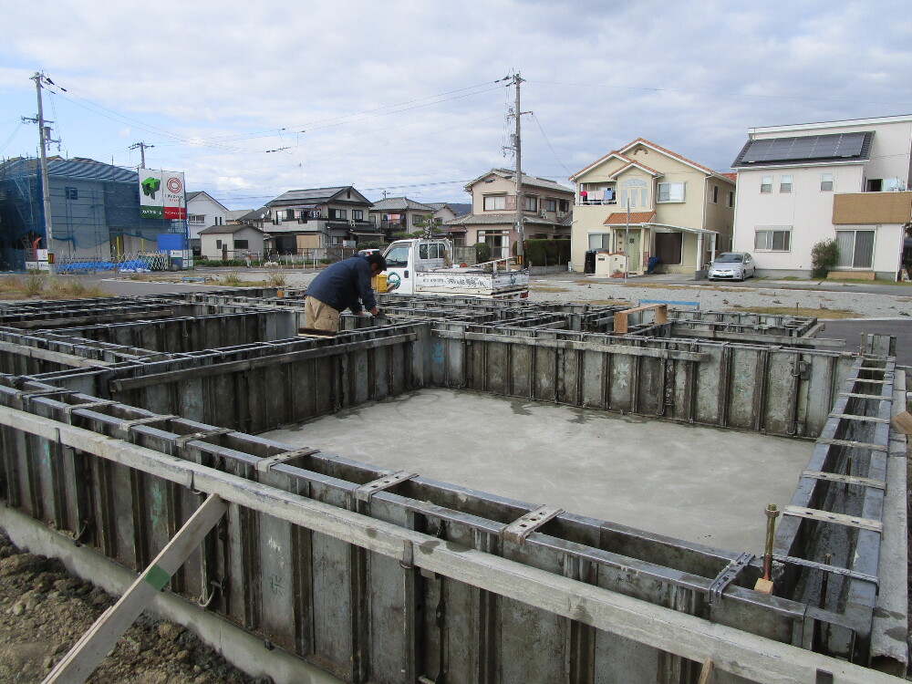 立ち上がりコンクリート打ち