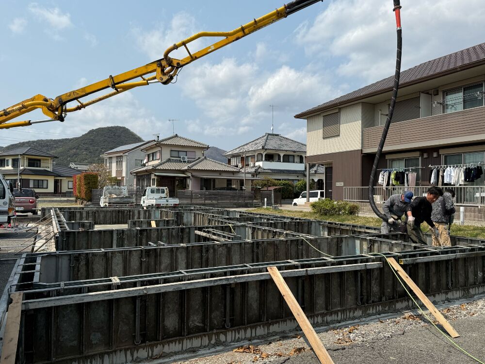 基礎立ち上がり部分コンクリート打設