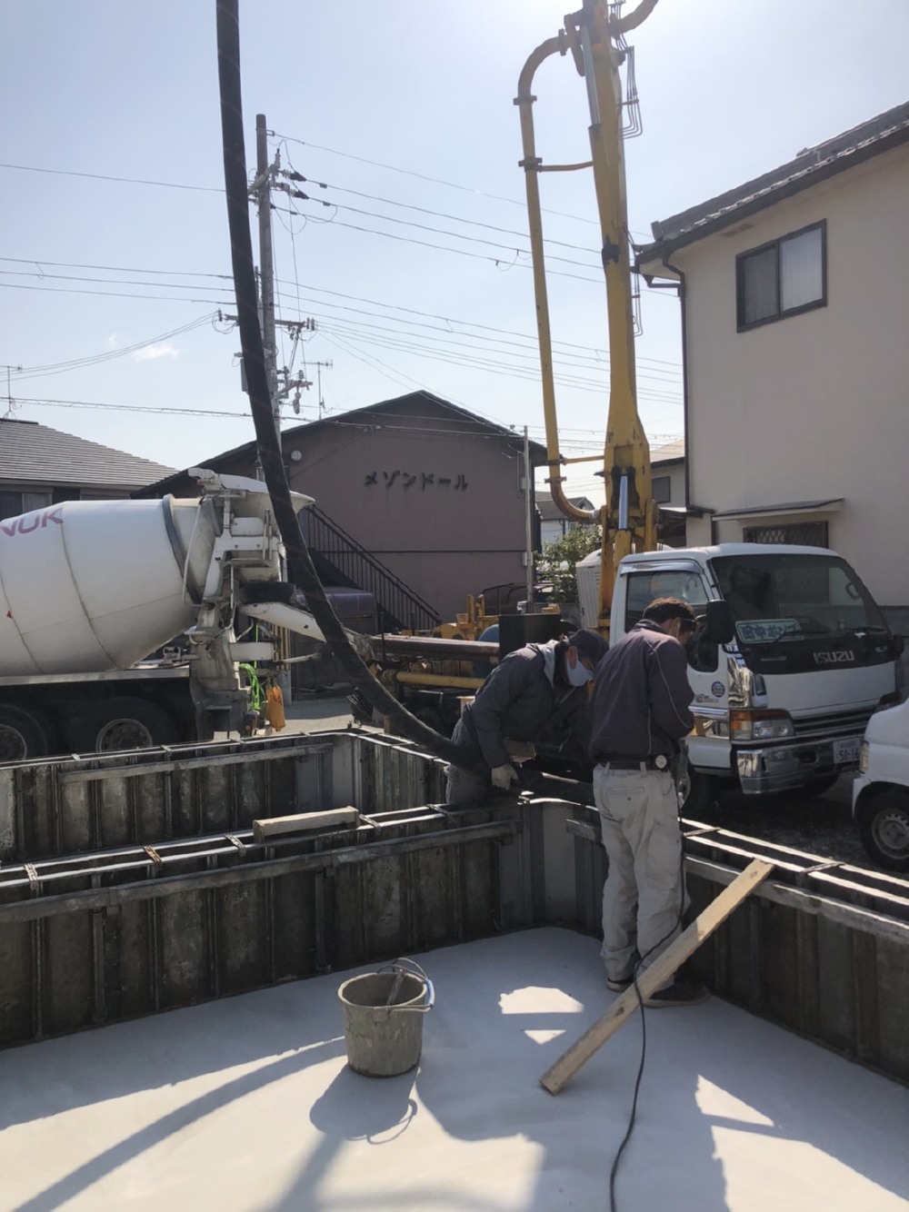 基礎立ち上がり　コンクリート打ち